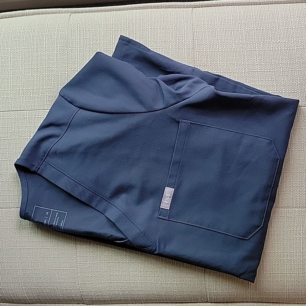 Figs Night Sky Catarina One Pocket Scub Top Medium